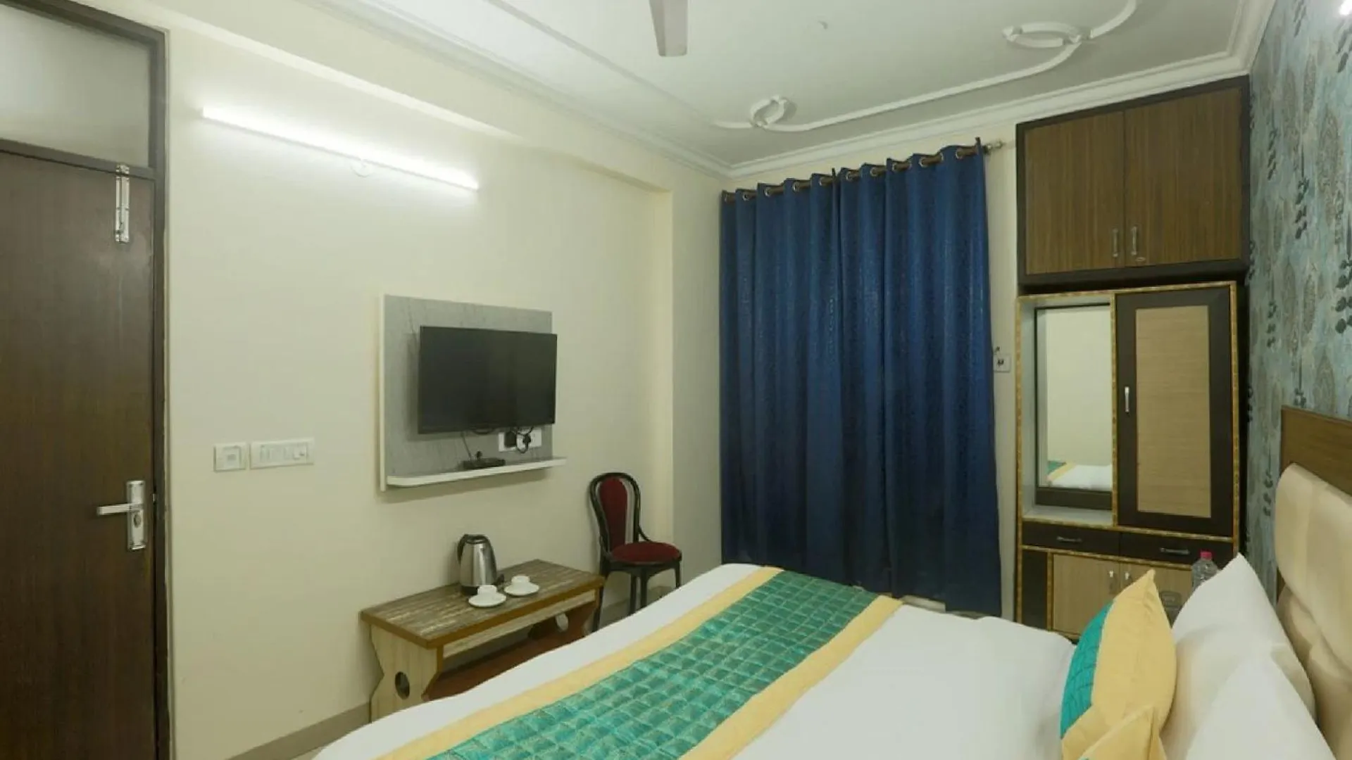 Room In Bb - Transit Stay Near Igi Airport New Delhi India
