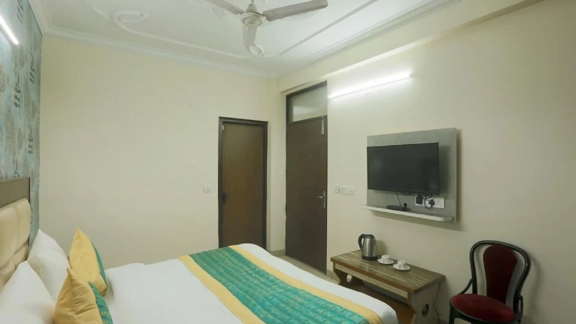 Room In Bb - Transit Stay Near Igi Airport New Delhi India